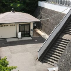 阿弥陀堂　三滝公園墓地　案内所